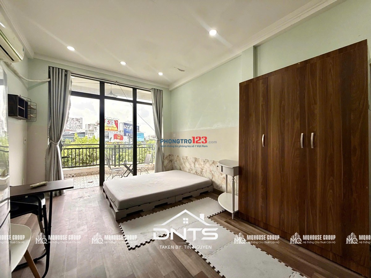 Căn hộ đầy đủ nội thất ban công view bờ kè. Gần cầu Kiệu, chợ Tân Định, Đh ISB, Horizon Tower