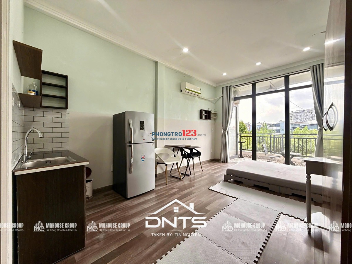 Căn hộ đầy đủ nội thất ban công view bờ kè. Gần cầu Kiệu, chợ Tân Định, Đh ISB, Horizon Tower
