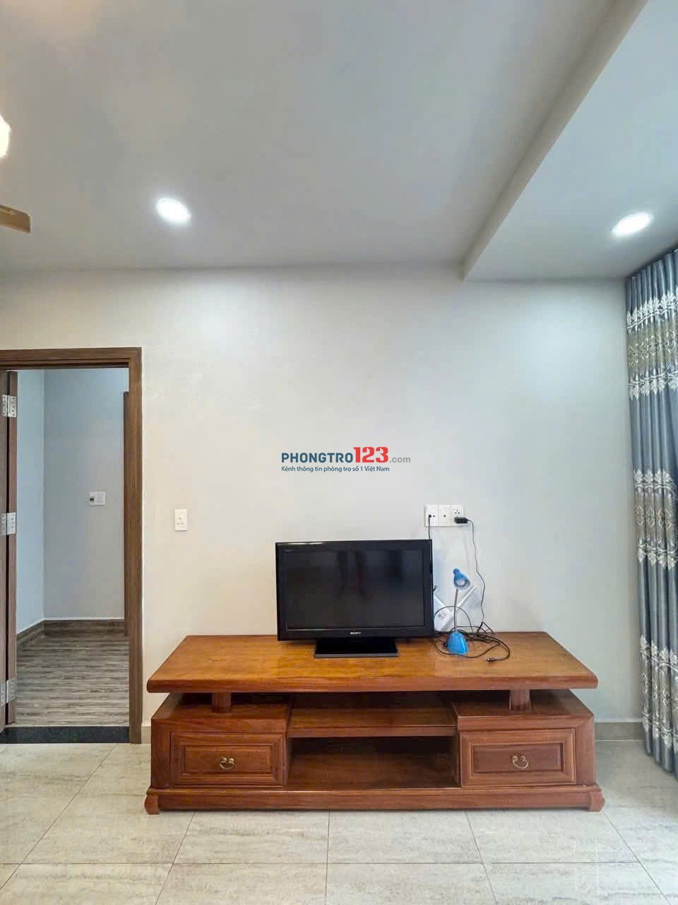 Căn 2p ngủ rộng 76m2, C/c Harmona,Trương Công Định giá 12,5tr/tháng