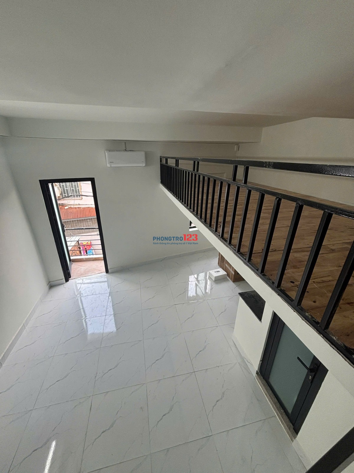Cho thuê phòng trọ 33 m2 tại góc Phan Đăng Lưu, Nơ Trang Long