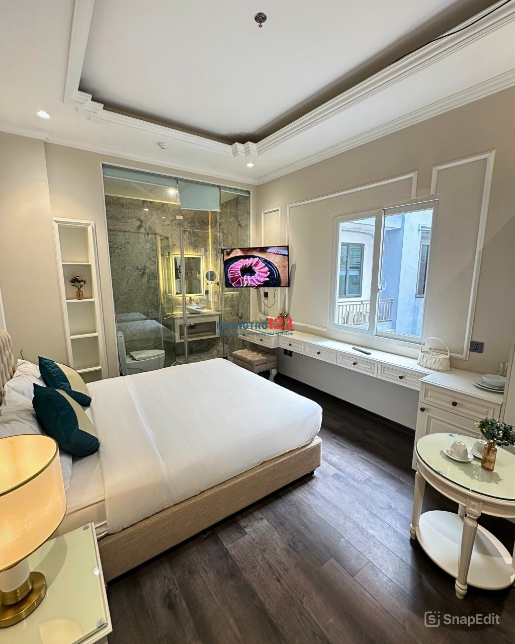 Cho Thuê Căn Hộ Full Nội Thất Mặt Phố Nguyễn Văn Cừ – Gần Hồ Hoàn Kiếm