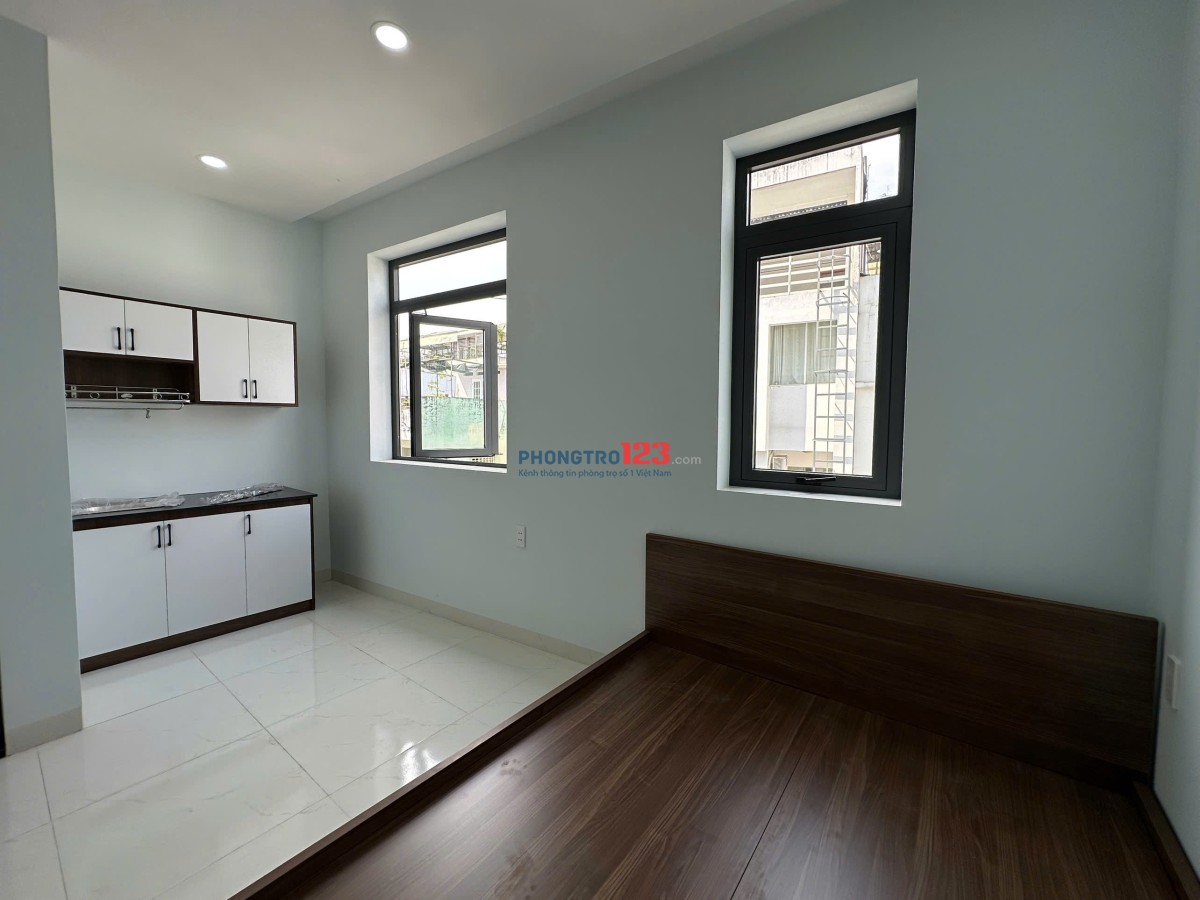 Khai trương phòng mới xây 100%, cửa sổ cực thoáng mát - Bạch Đằng gần ĐH HUTECH, UEF, UTH, FTU, HIU