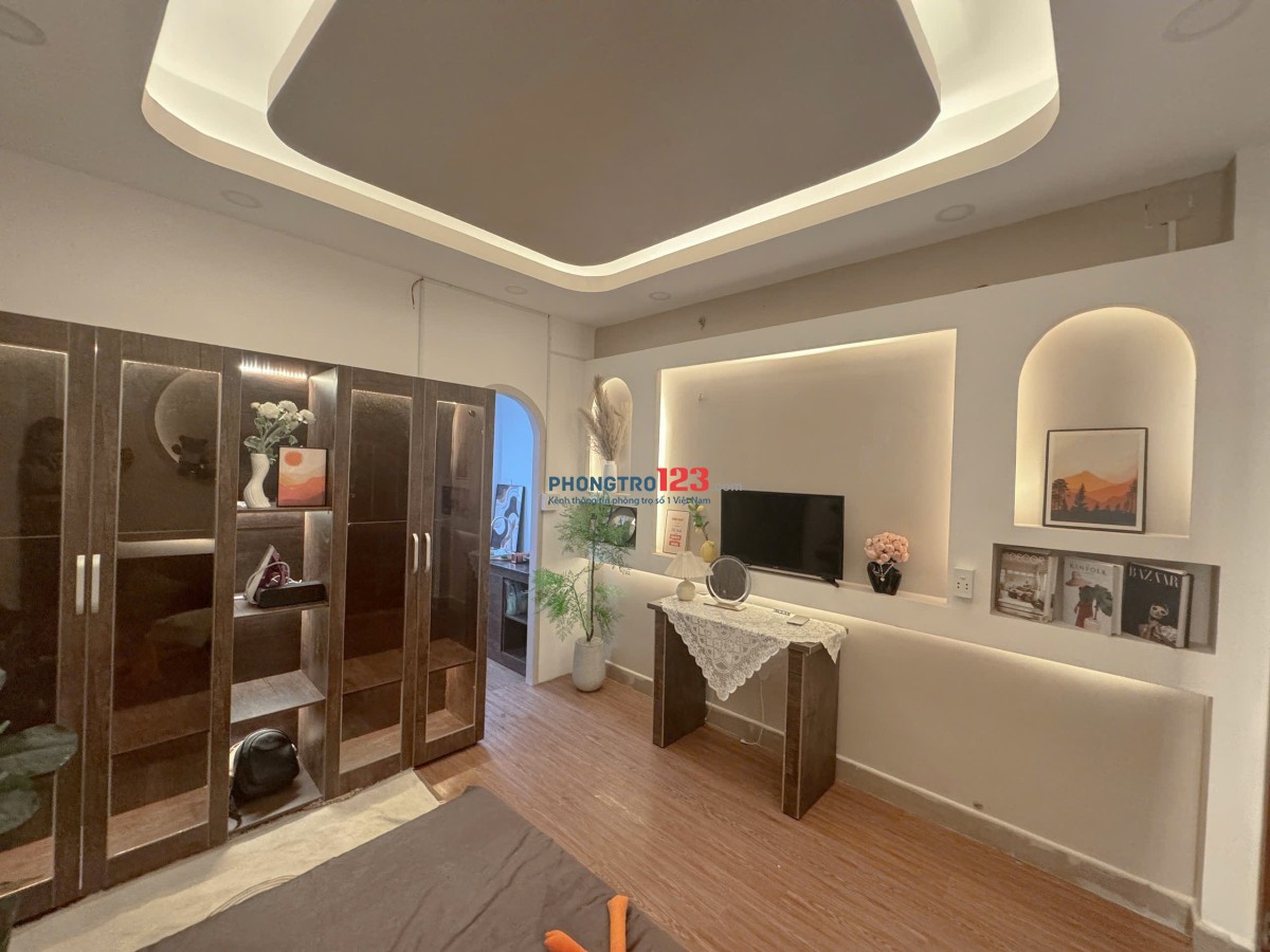 Mới Khai Trương Cho thuê phòng Tách Bếp, cửa sổ lớn, Máy giặt riêng, giá 5trX, Nguyễn Đình Chính
