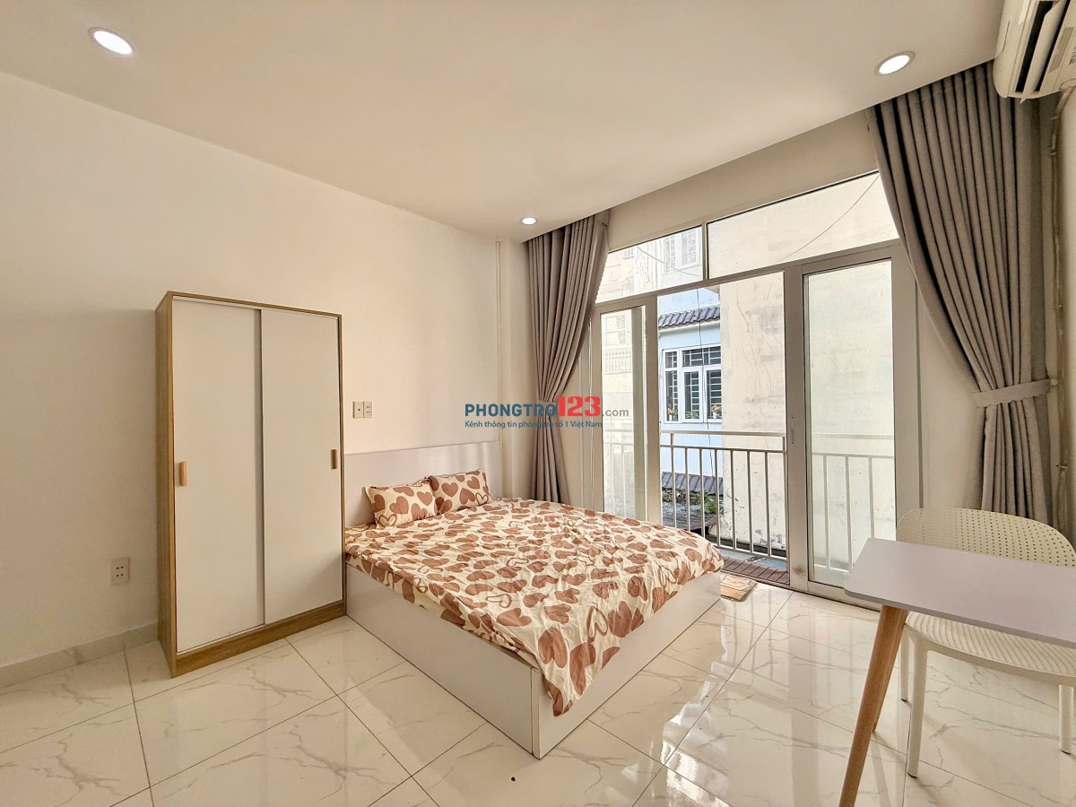 Cho thuê phòng trọ balcony mới 100% ngay ĐH Văn Lang - ĐH Công Nghiệp - chợ Bà Chiểu - cầu Bông