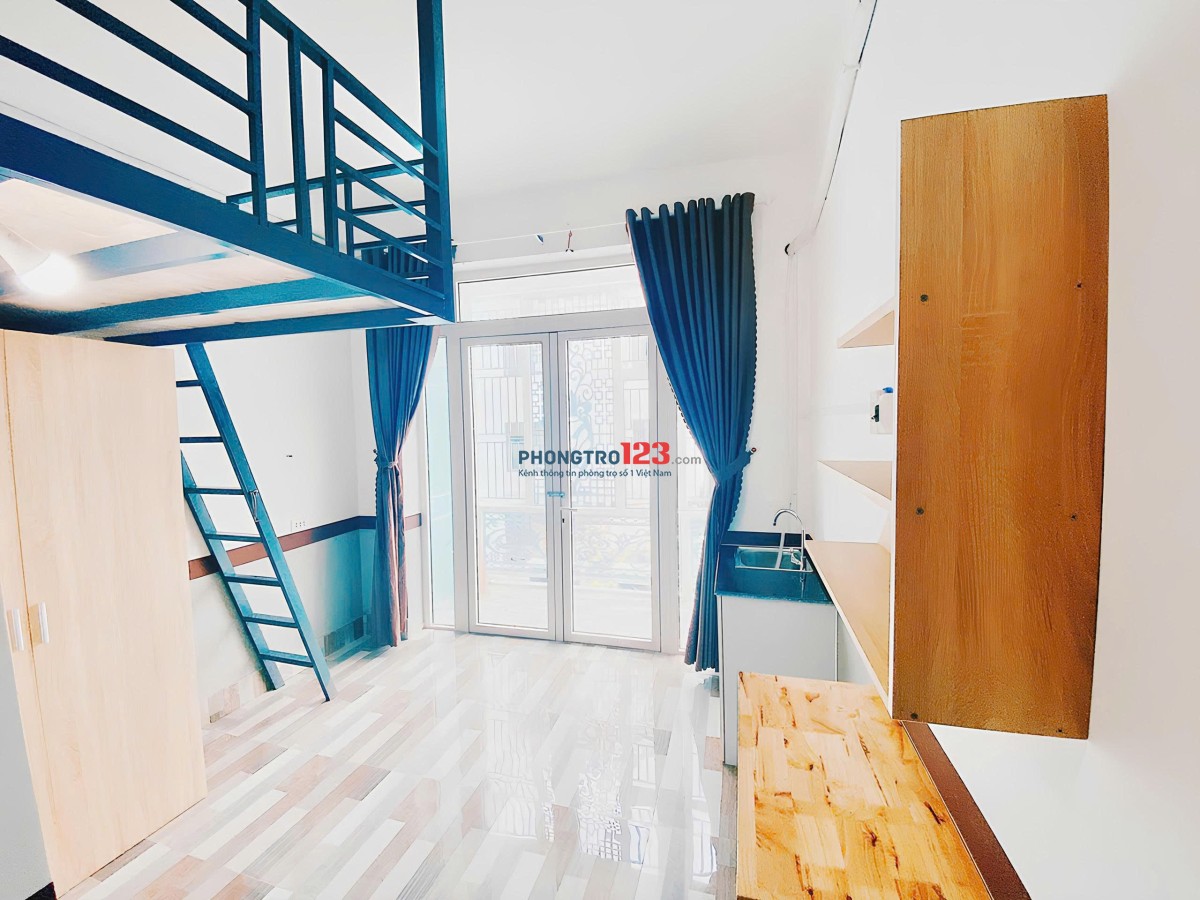 PHÒNG GÁC BAN CÔNG & CỬA SỔ KHU BIỆT THỰ NAM LONG - GIÁ HẠT DẺ - GẦN ĐH NGUYỄN TẤT THÀNH 1KM