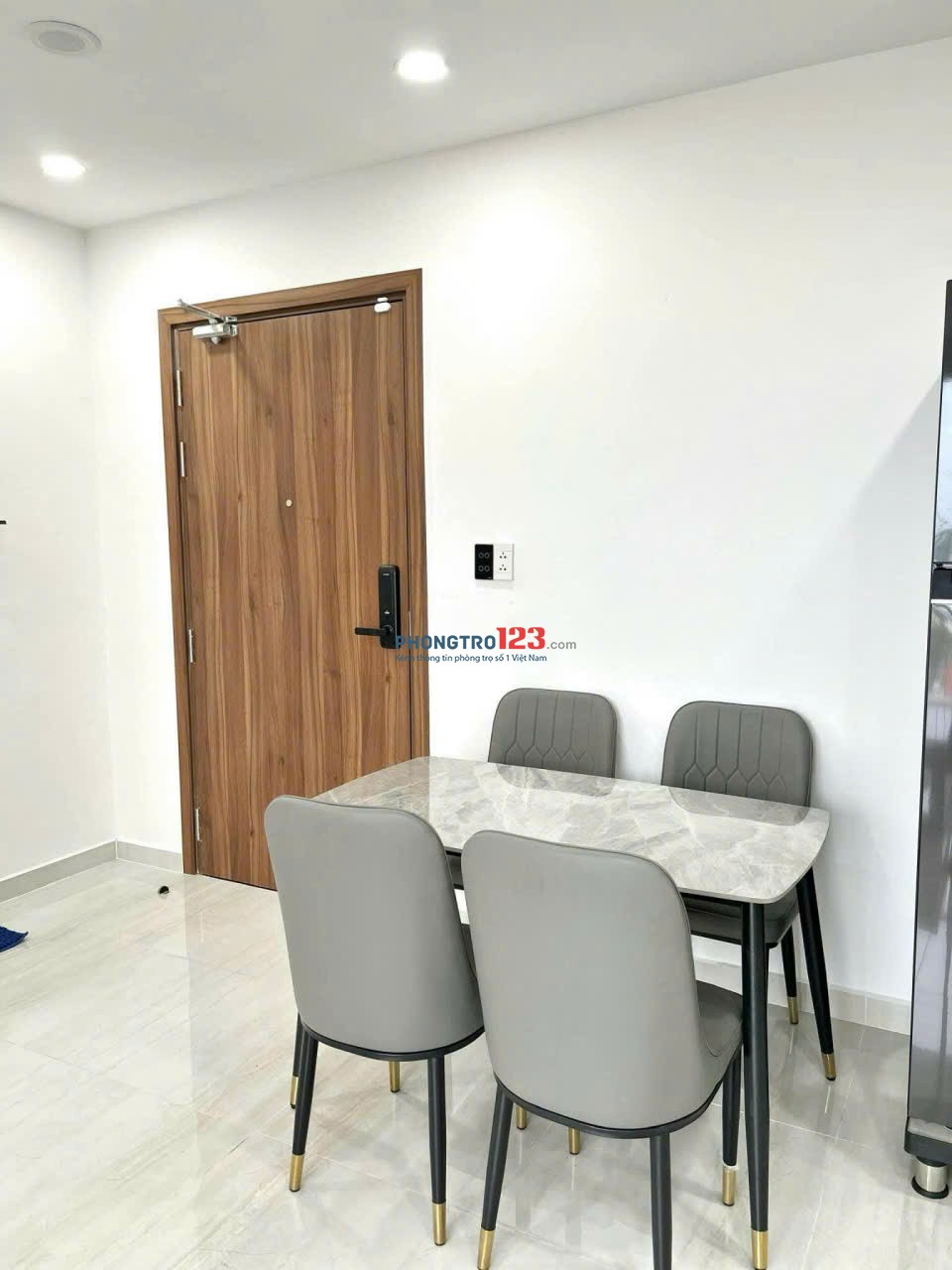 Chung cư Samland, Nguyễn Hồng, GV: 2p ngủ, 75m2, 14triệu, NTCC, gần sân bay