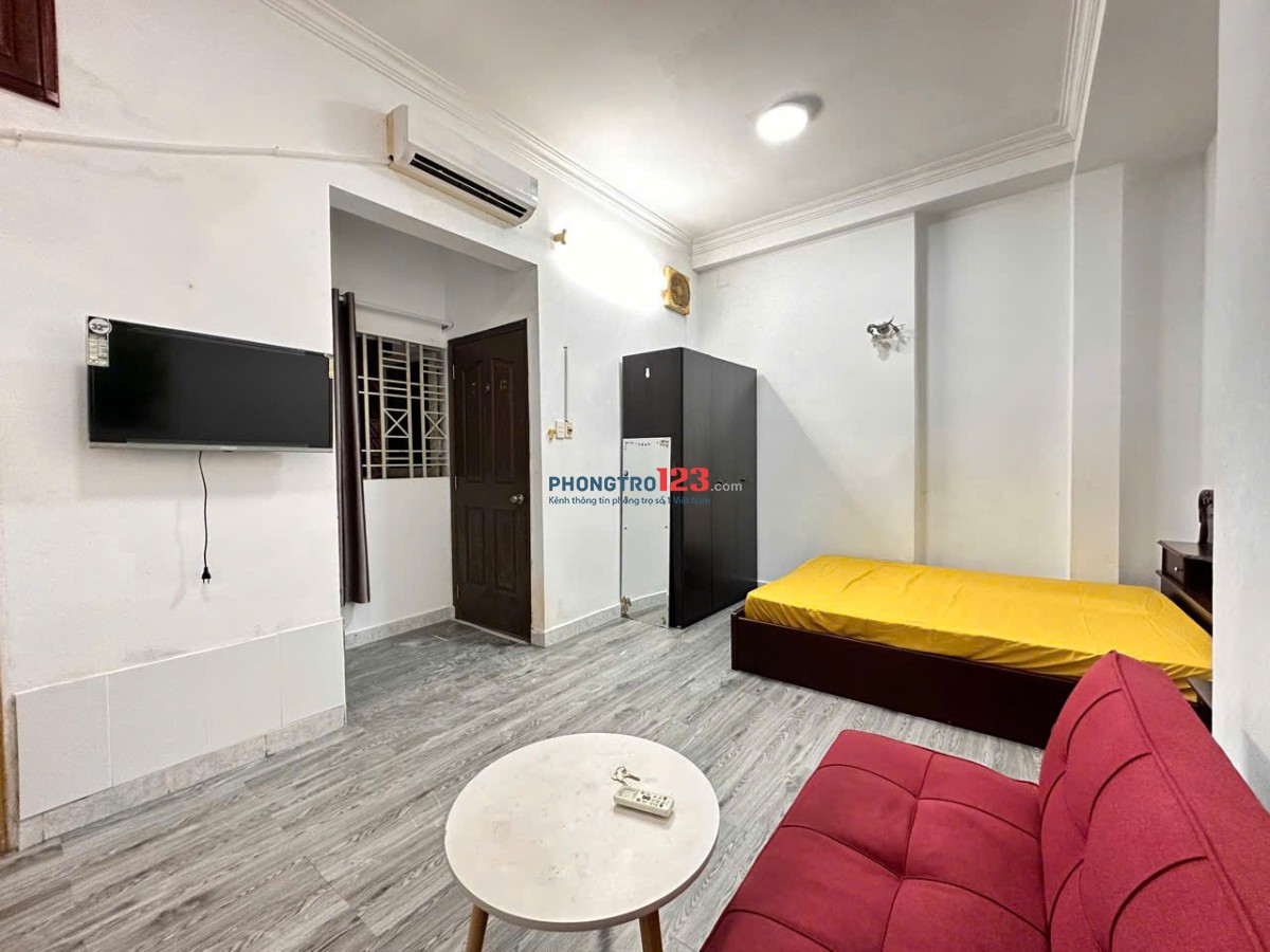 STUDIO FULL NỘI THẤT RỘNG RÃI NGAY TRUNG TÂM QUẬN 3