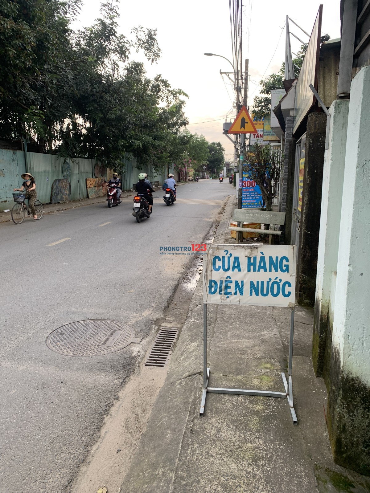 Cho thuê phòng trọ diện tích 12m2 gác lững 6m2
