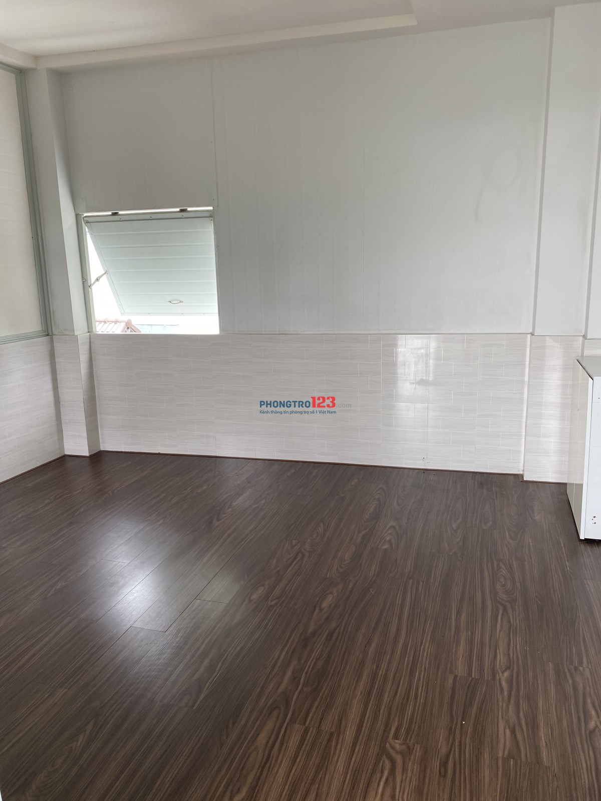 Cho thuê phòng trọ giá rẻ đường Âu cơ gần vòng xoay Lê Đại Hành
