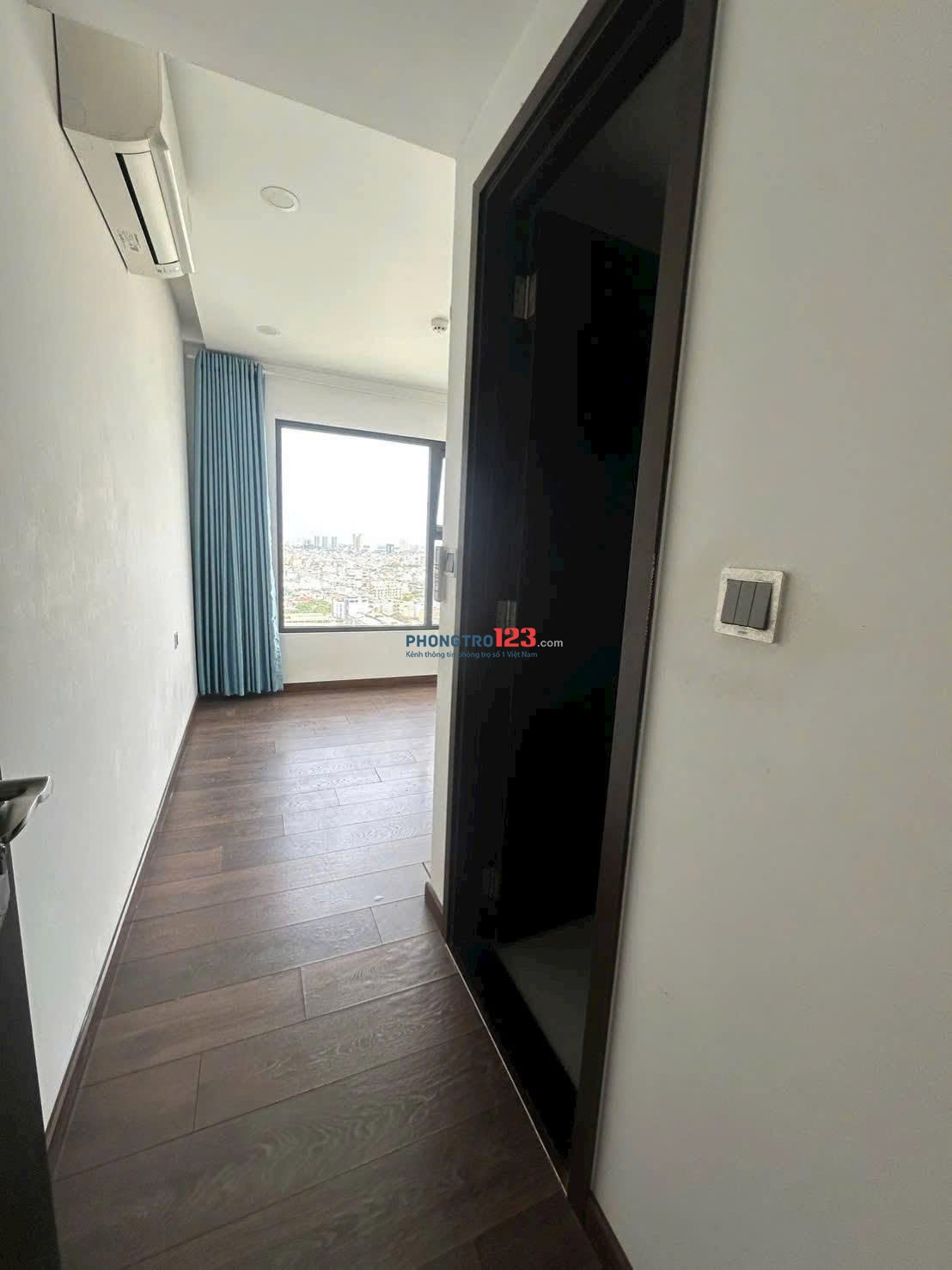 Cho thuê C/c Âu Cơ Tower, 3PN, 98m2 nhà trống, giá 10 tr/th 1/8 nhận nhà.
