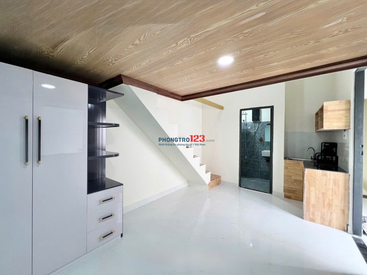 CHO THUÊ PHÒNG ĐẦY ĐỦ NỘI THẤT - BAN CÔNG NGAY VƯỜN LÀI - ĐẠI HỌC NGUYỄN TẤT THÀNH