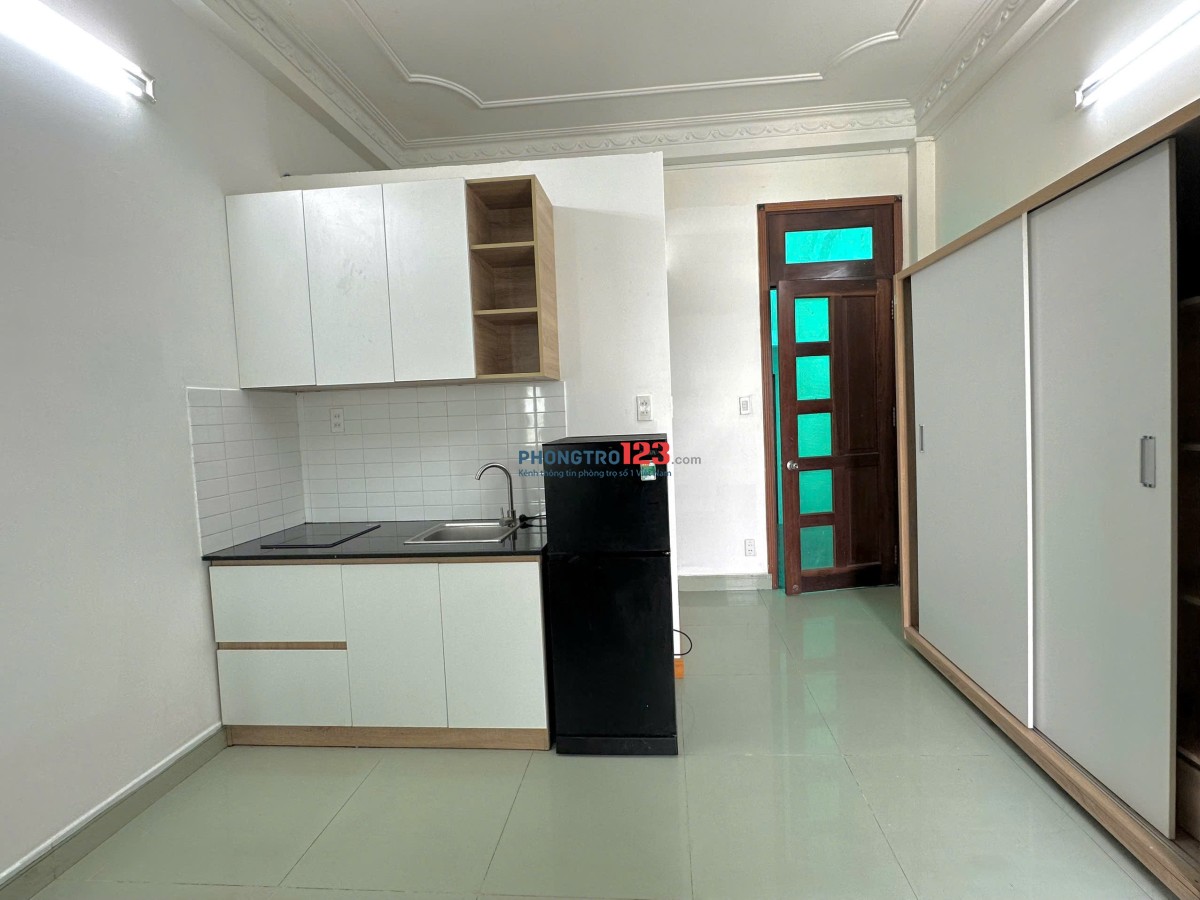 CHO THUÊ STUDIO BAN CÔNG VIEW THOÁNG – CMT8, QUẬN 10Full nội thất • Nhà mới • Ở ngay