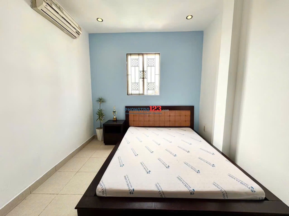 Ngay Phạm Văn Đồng, cầu vượt Linh Xuân, Phòng full nội thất, rộng rãi