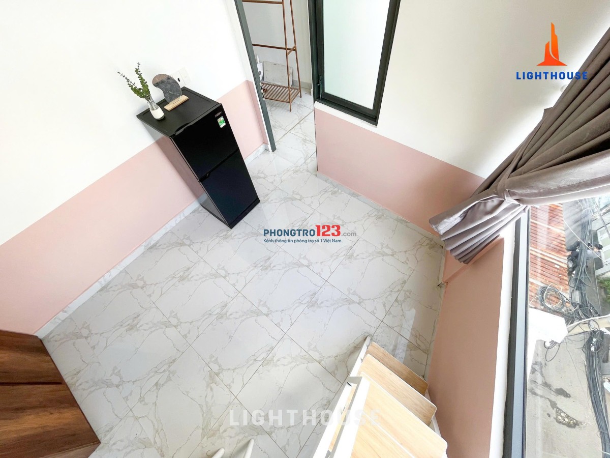Cho thuê phòng gác cao rộng, ban công & cửa sổ - Trần Kế Xương, Phú Nhuận giáp Q1, Q3, Bình Thạnh