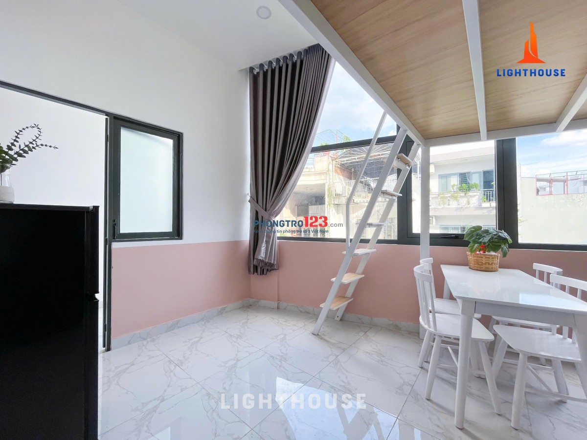 Cho thuê phòng gác cao rộng, ban công & cửa sổ - Trần Kế Xương, Phú Nhuận giáp Q1, Q3, Bình Thạnh