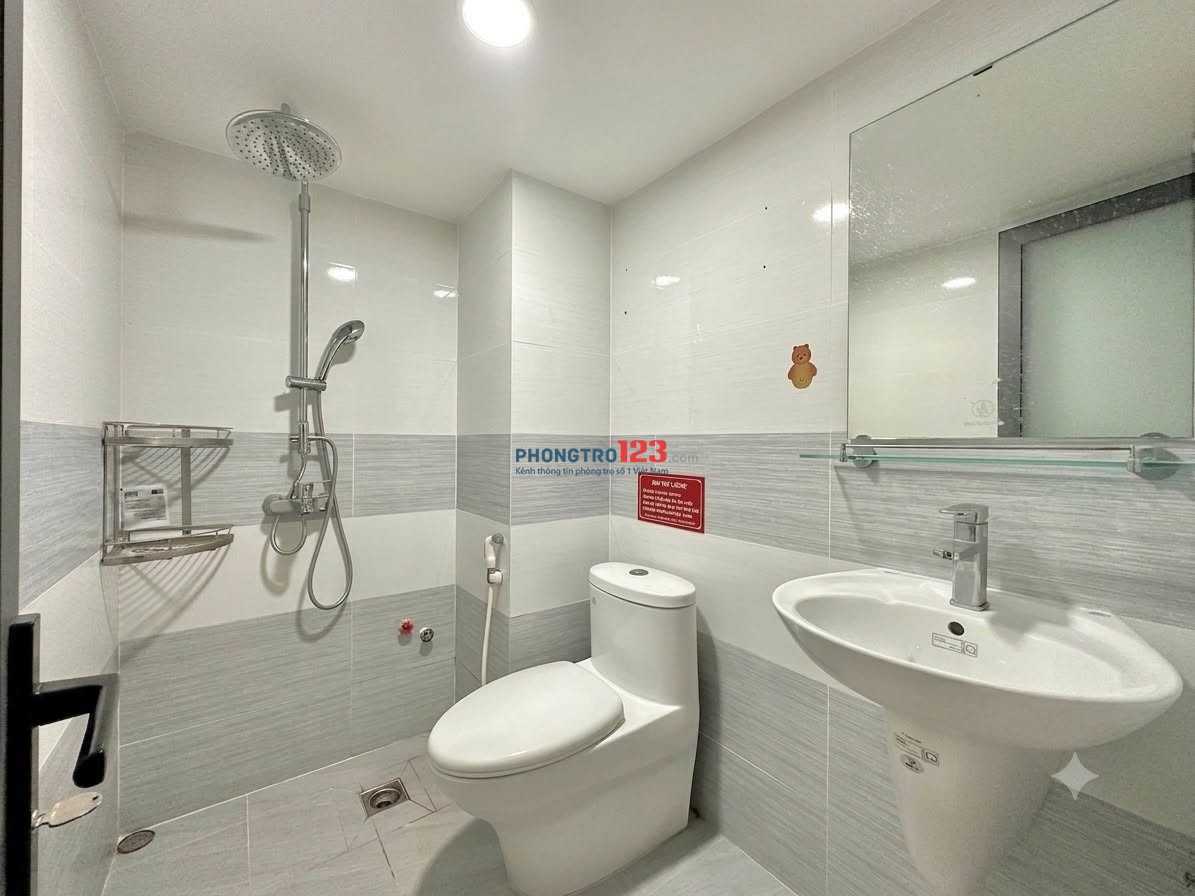 STUDIO MỚI - Cửa sổ trời - Full nội thất