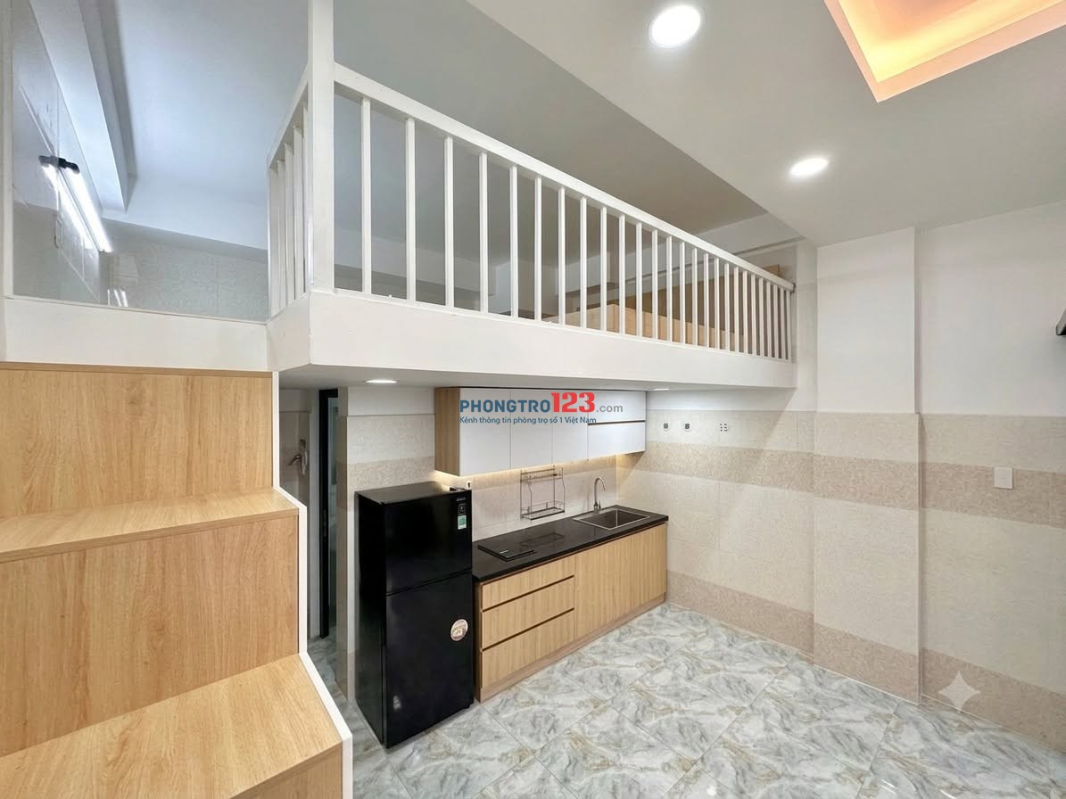STUDIO MỚI - Cửa sổ trời - Full nội thất