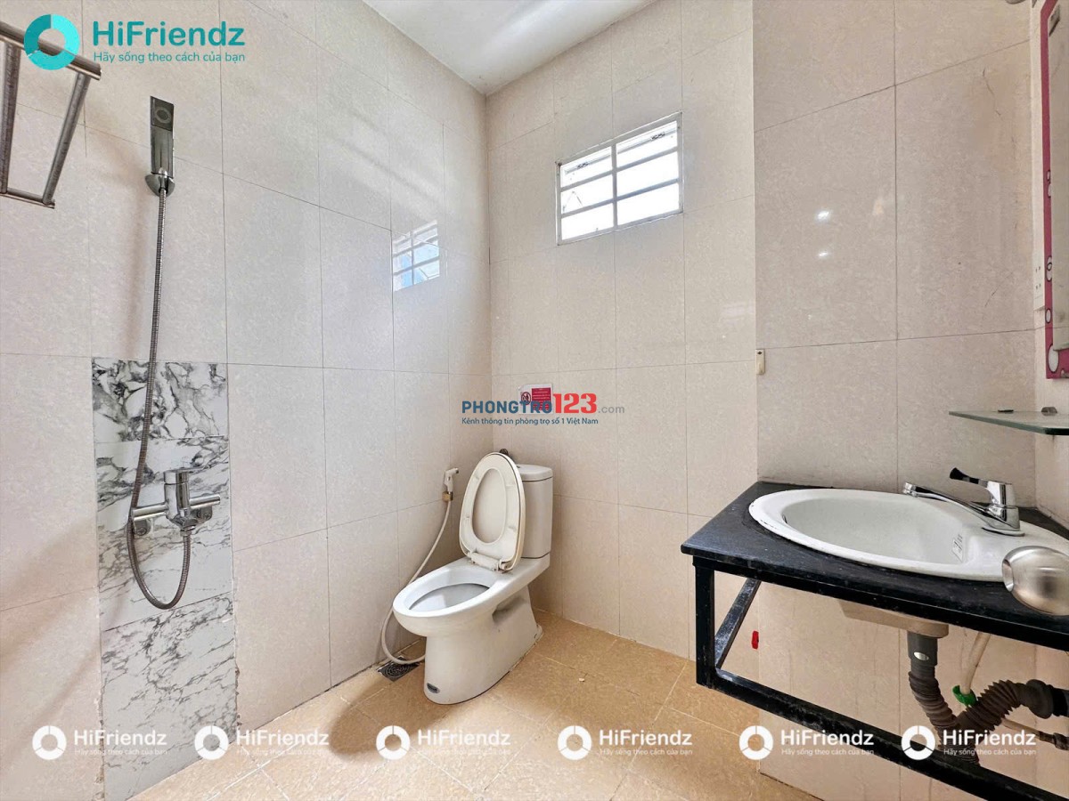 Full Nội Thất - Nguyễn Hồng Đào - Bàu Cát - giá chỉ 3.9 triệu