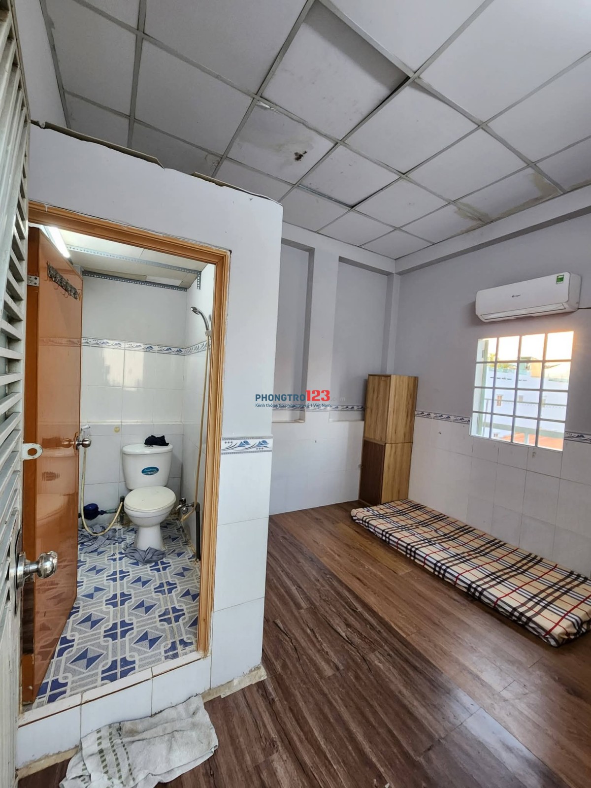 Cho thuê phòng trọ 15m2 ngay mặt tiền đường Âu Dương Lân, P3, Quận 8