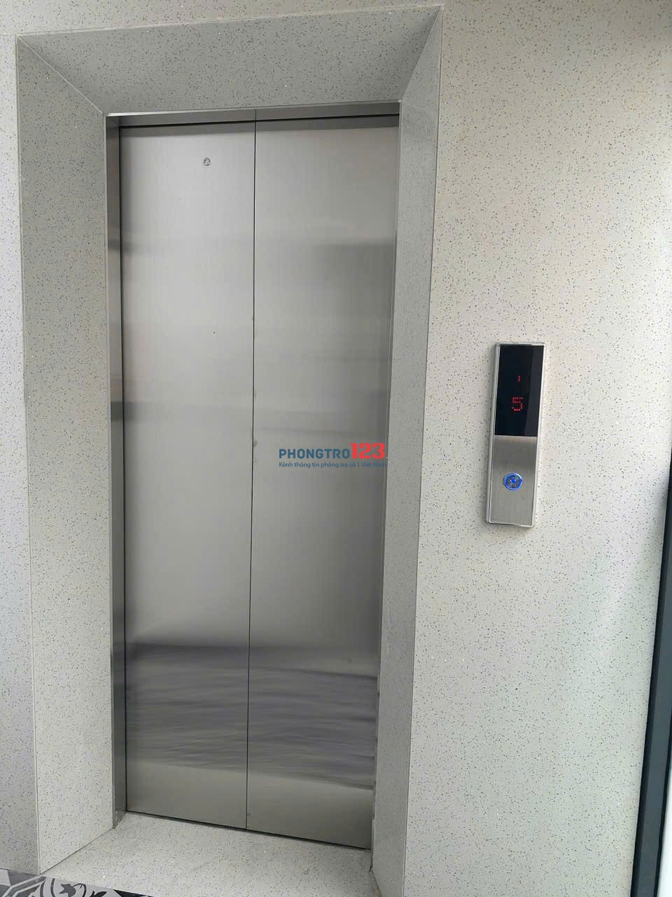 Cho thuê phòng có gác mới, máy giặt riêng – Bạch Đằng, Bình Thạnh gần ĐH Hutech, UEF, FTU, UTH, HIU