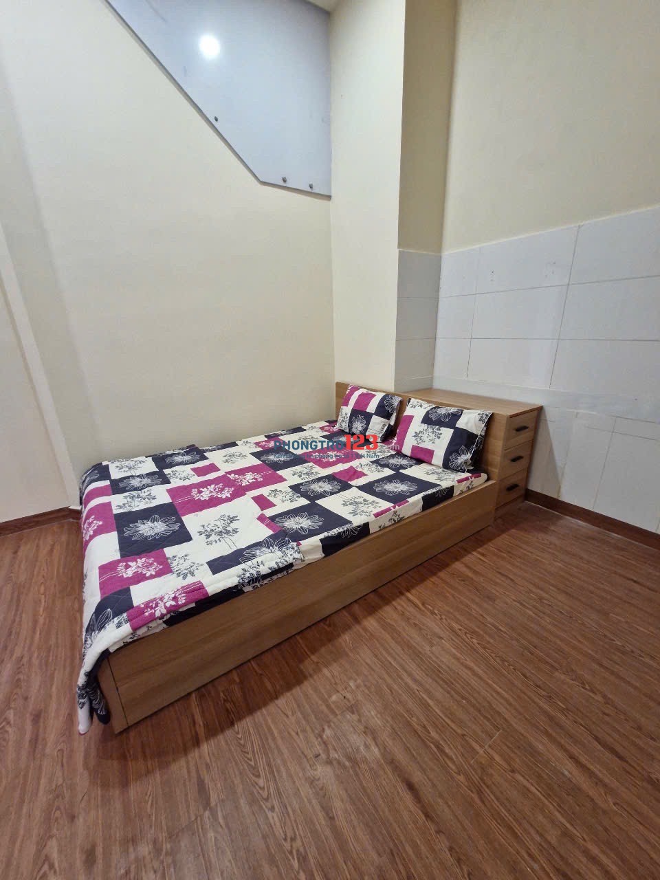 CHO THUÊ CĂN HỘ FULL NỘI THẤT, CÓ CỬA TRỜI VÀ SÂN SAU, Ở NGAY