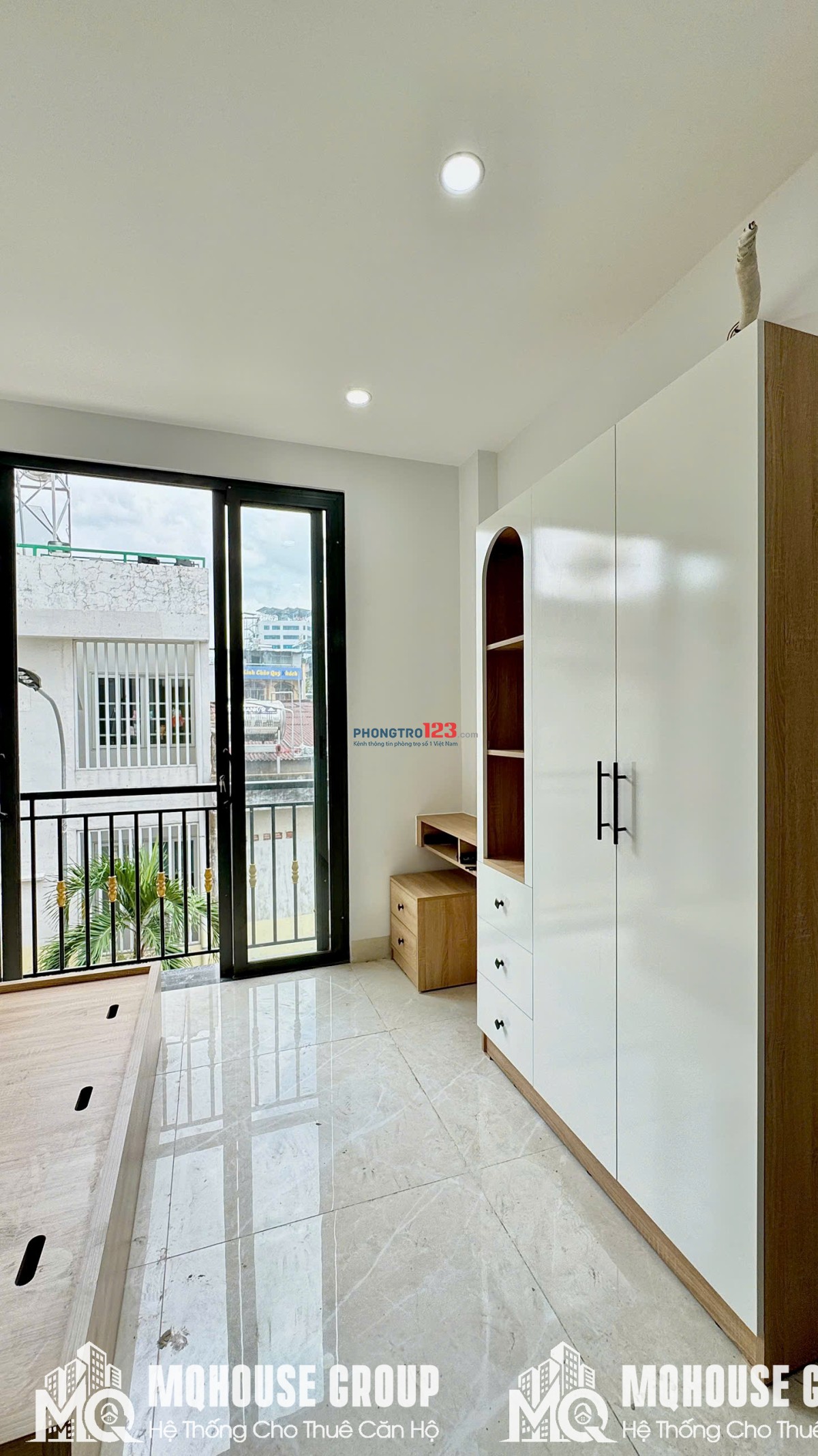 Khai trương tòa nhà Hầm Xe - Thang Máy XVNT gần nhiều Đại Học Hutech - UEF - Hàng Xanh - Bình Thạnh