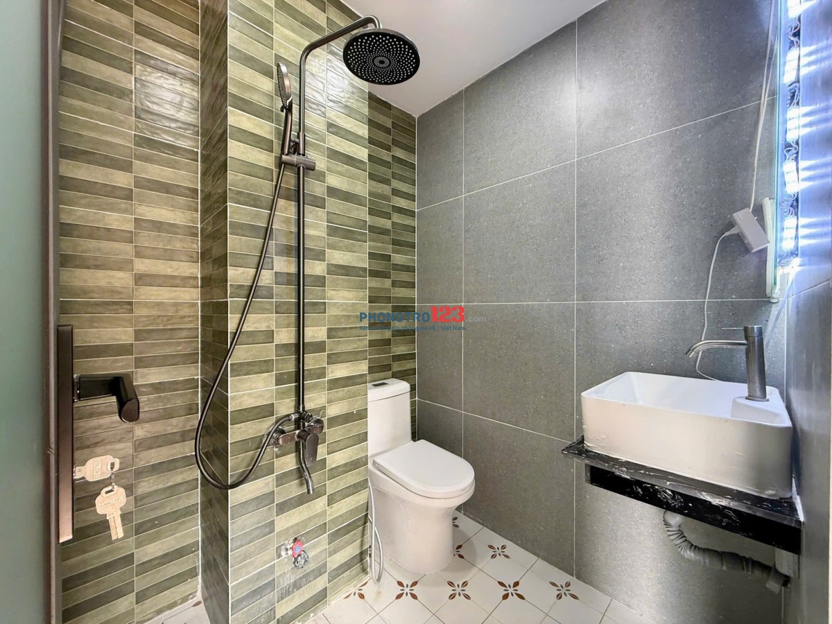 CĂN HỘ BAN CÔNG FULL NỘI THẤT - SÁT Q1 vs SÂN BAY, GẦN ĐH KINH TẾ, SƯ PHẠM, VĂN LANG, CÔNG NGHỆ...