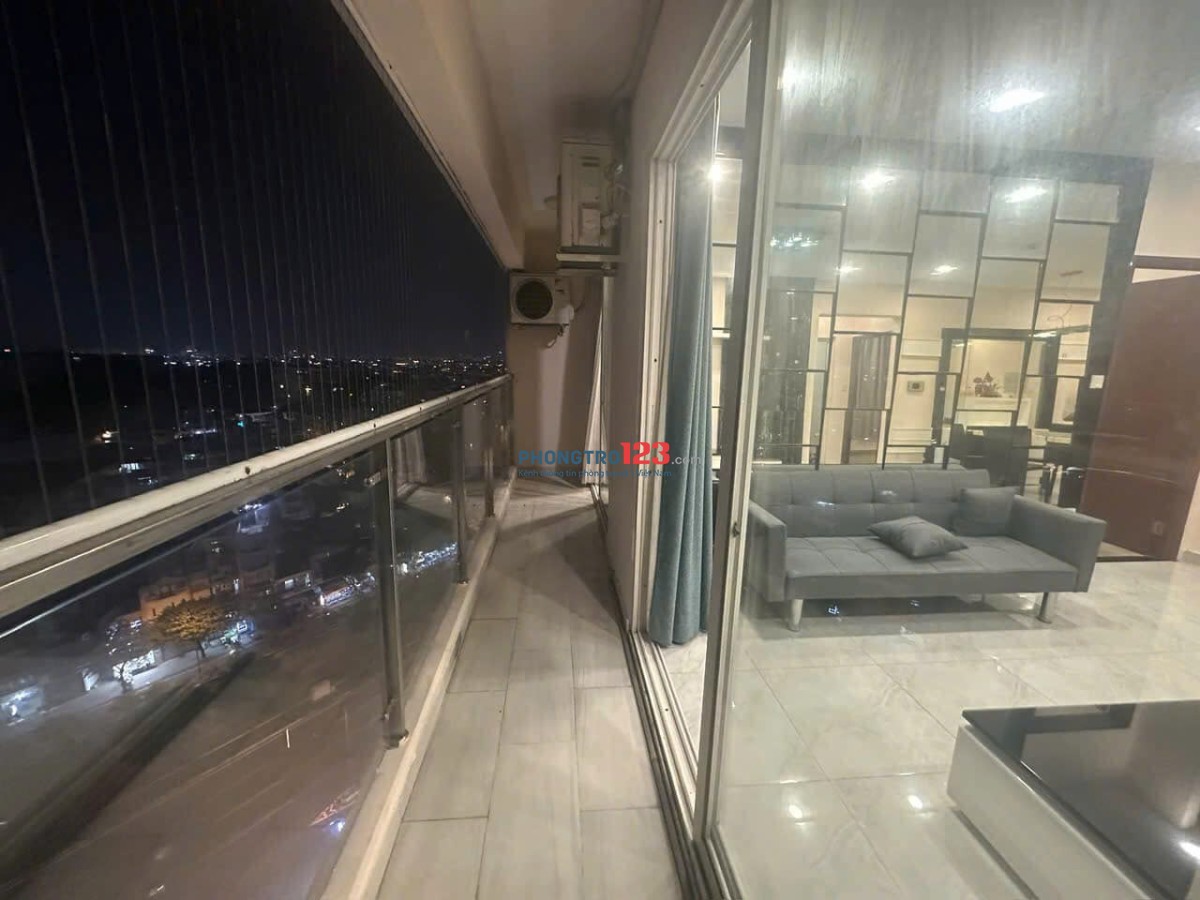 Căn 115m2,3p ngủ- Nội thất- Carillon 1- Hoàng Hoa Thám- Tân Bình giá 15tr/th