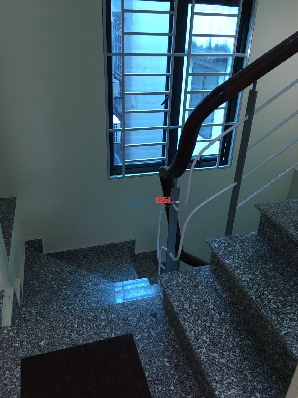 Phòng trọ 30m^2 khép kín Cầu Diễn