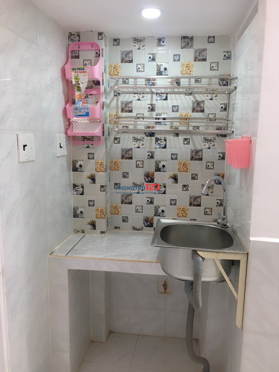 PHÒNG TRỆT, 16m2, đường Nhiêu Tâm, Q5_ 3tr5/ tháng