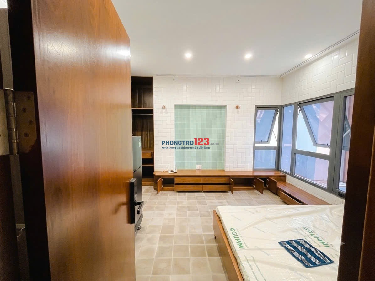 Cho thuê phòng cửa sổ lớn gần đại học kinh tế - toà nhà viettel - vòng xoay dân chủ full tiện nghi