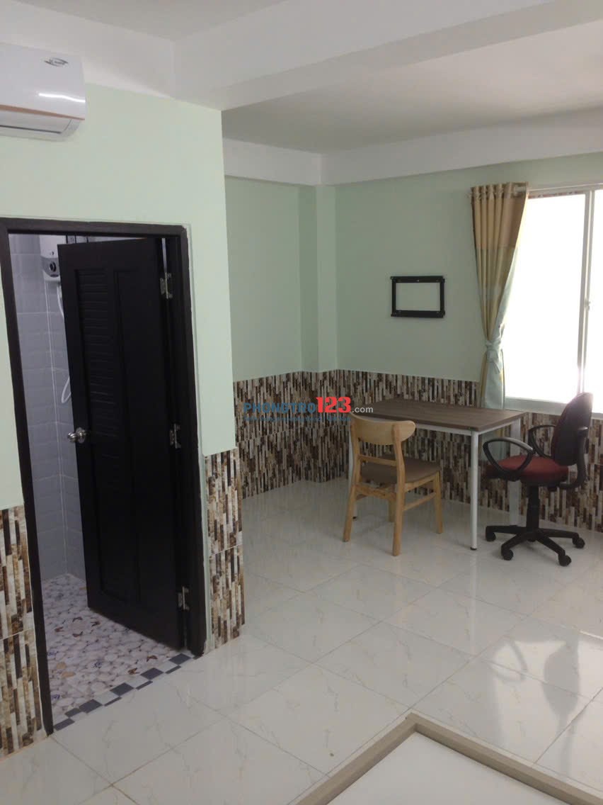 Chỉ 4,5 Triệu Phòng Full Nội Thất - Nhà Biệt Thự - Q.Bình Thạnh