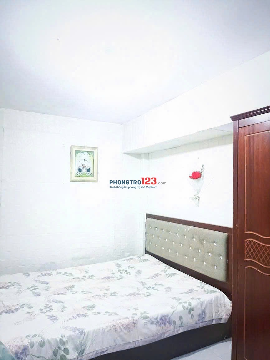 Mã B01 4tr5 phòng trệt 25m2 cửa sổ. Nội thất đầy đủ. Hẻm xe hơi lớn. Tòa nhà 118/xx Trần Quang Diệu