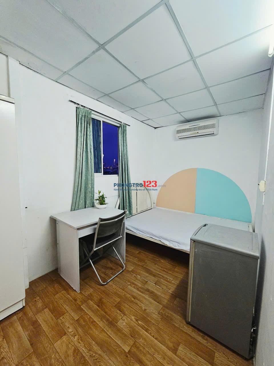 Mã A05 3tr8 phòng 15m² cửa sổ nắng trời. Đủ nội thất. Lầu 5. Hẻm xe hơi lớn. 118/xx Trần Quang Diệu