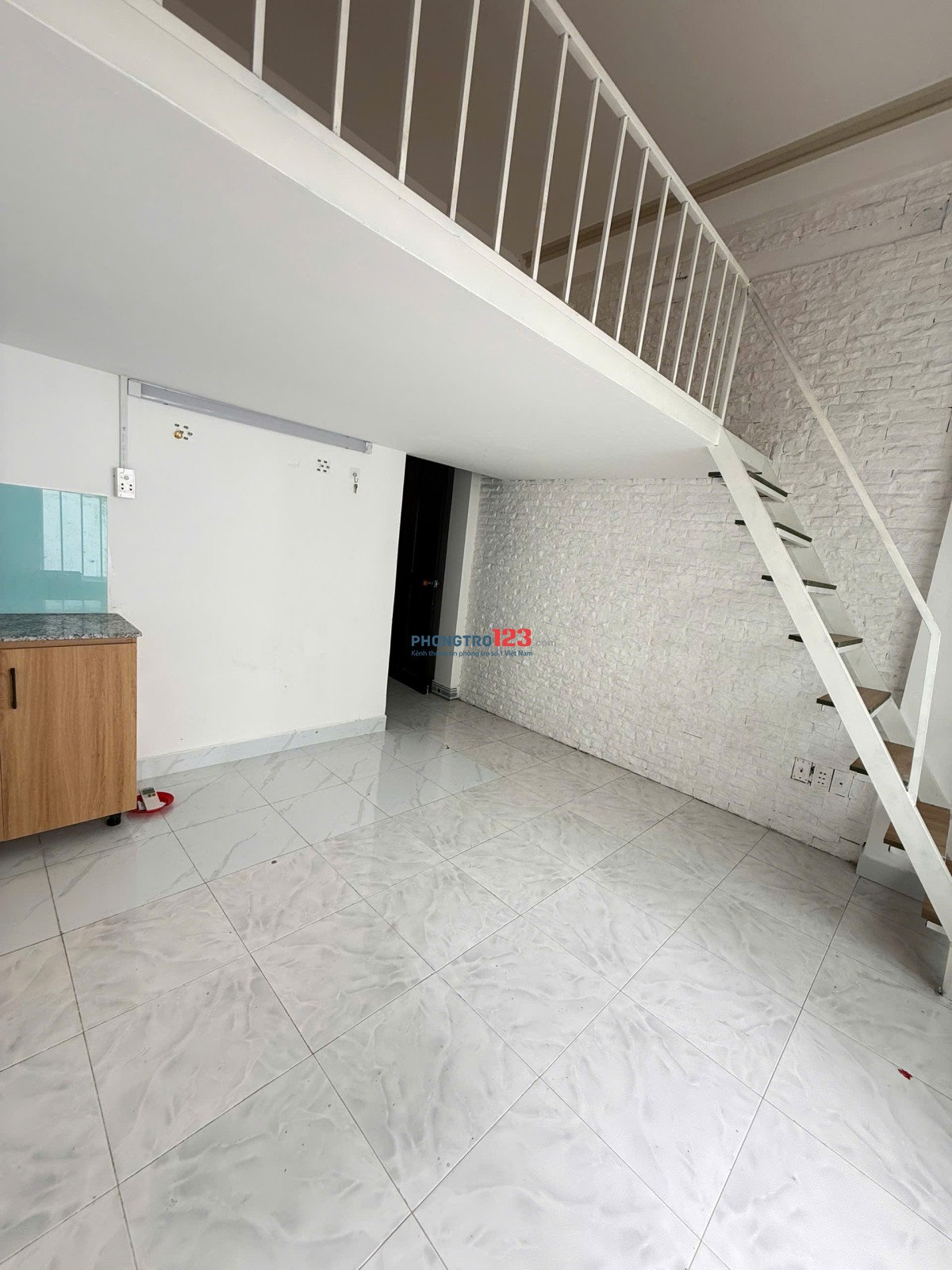 Phòng Duplex cửa sổ lớn thoáng mát, trung tâm Phú Nhuận giáp Quận 1