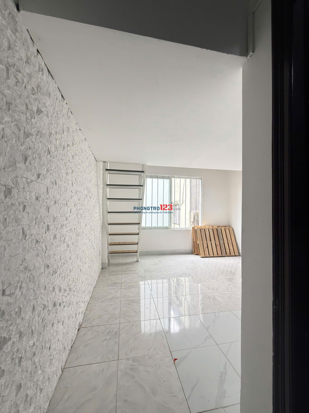 Phòng Duplex cửa sổ lớn thoáng mát, trung tâm Phú Nhuận giáp Quận 1