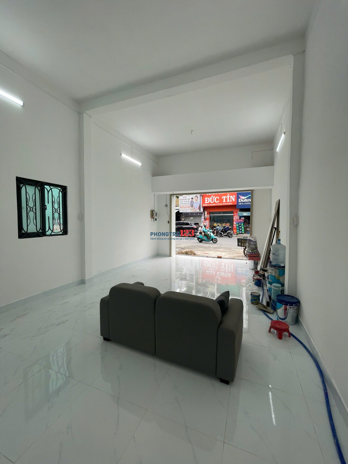 Mặt bằng giá 16 triệu ngay Lạc Long Quân, còn thương lượng. 