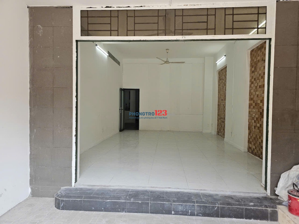 Có mặt bằng 11 triệu ở Phú Nhuận, vị trí khá ngon để mở cửa hàng. 08 Đào Duy Anh, Phú Nhuận