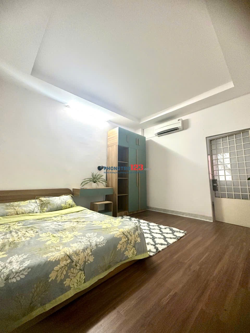 Phòng Lớn 40m2 - Tách Bếp - Full NT - Cộng Hòa giá chỉ 5.4 triệu