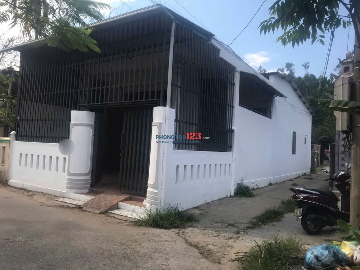 NHÀ CHO THUÊ NGUYÊN CĂN GẦN ĐẠI HỌC LUẬT VÀ ĐẠI HỌC KINH TẾ