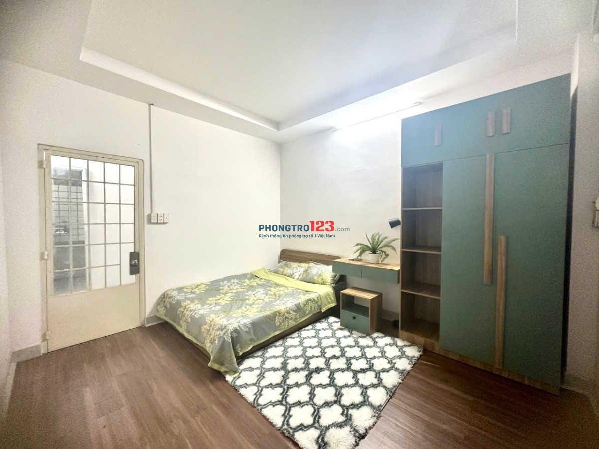 Phòng Lớn 40m2 - Tách Bếp - Full NT - Cộng Hòa giá chỉ 5.4 triệu