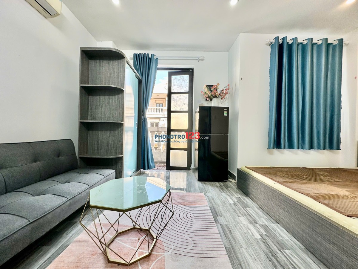 Cho thuê phòng studio rộng, ban công lớn, full nội thất - Đặng Thùy Trâm gần ĐH Văn Lang, IUH, Luật