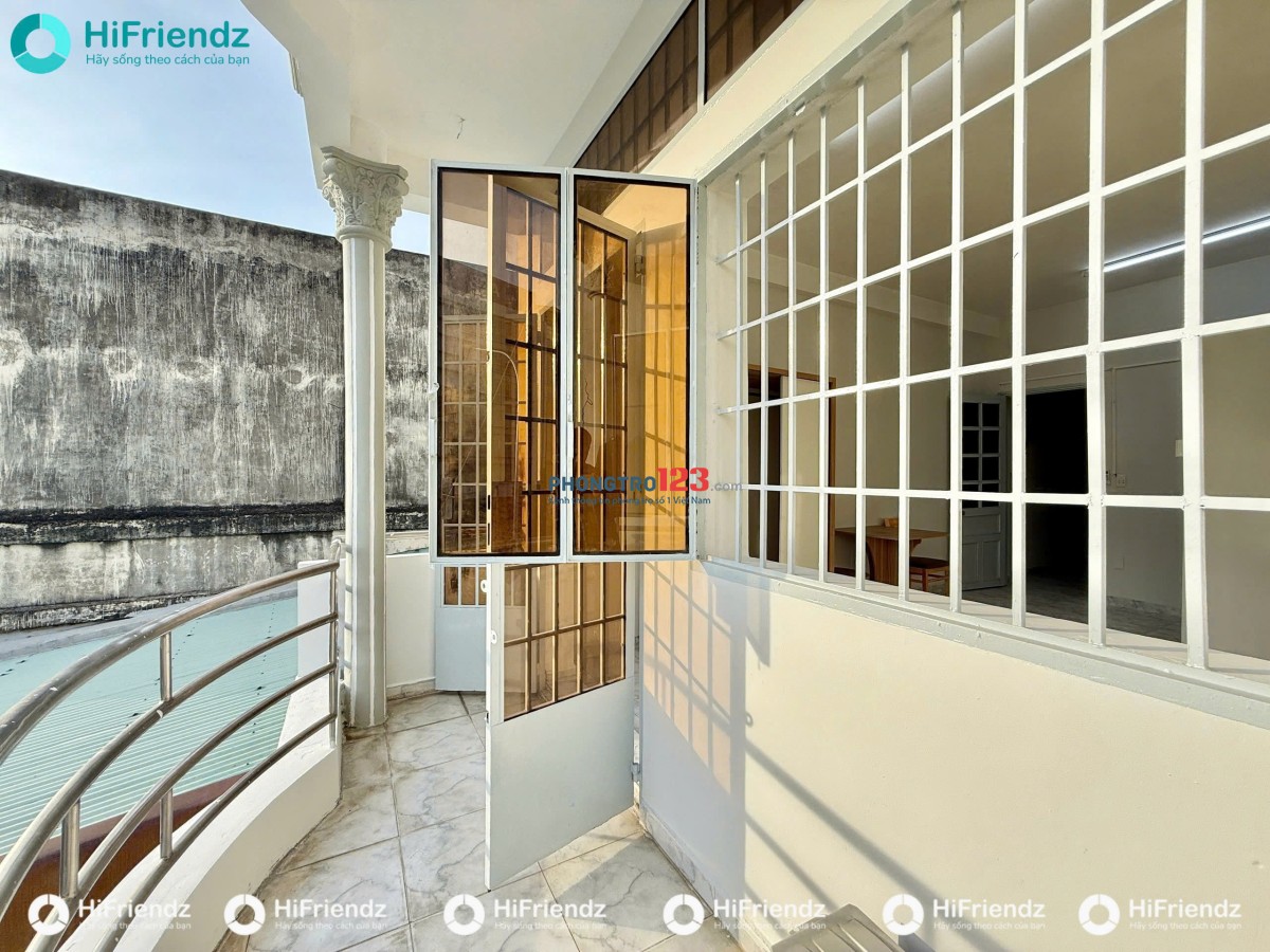 Phòng Ban Công - FULL NT - EWTON - Cộng Hòa - giá chỉ 5 triệu