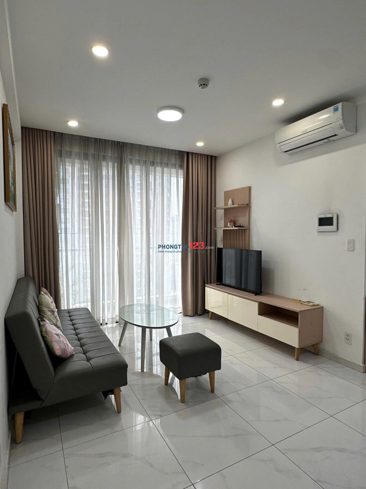 Cho thuê C/c Ruby Garden Cạnh Sân Bay TSN 3PN full nội thất giá 13tr/th nhà mới
