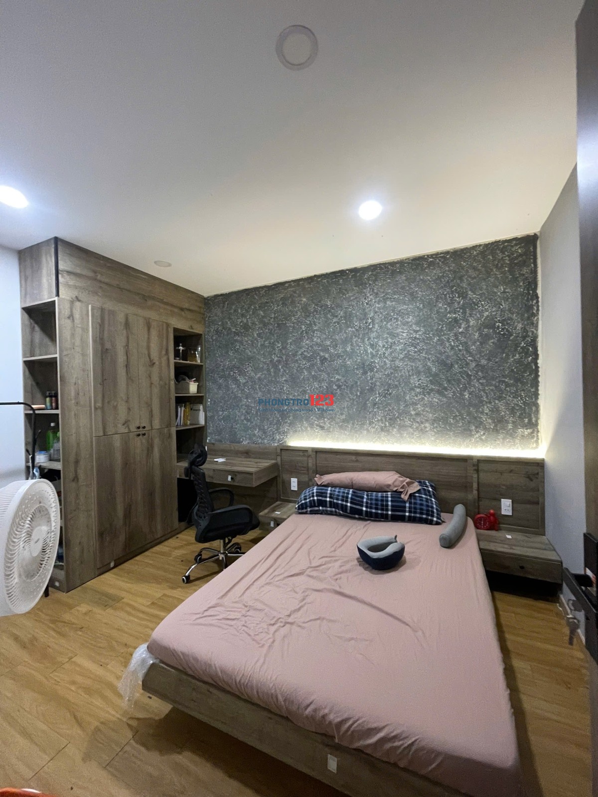 Cho thuê căn hộ Full nội thất cửa sổ 1PN