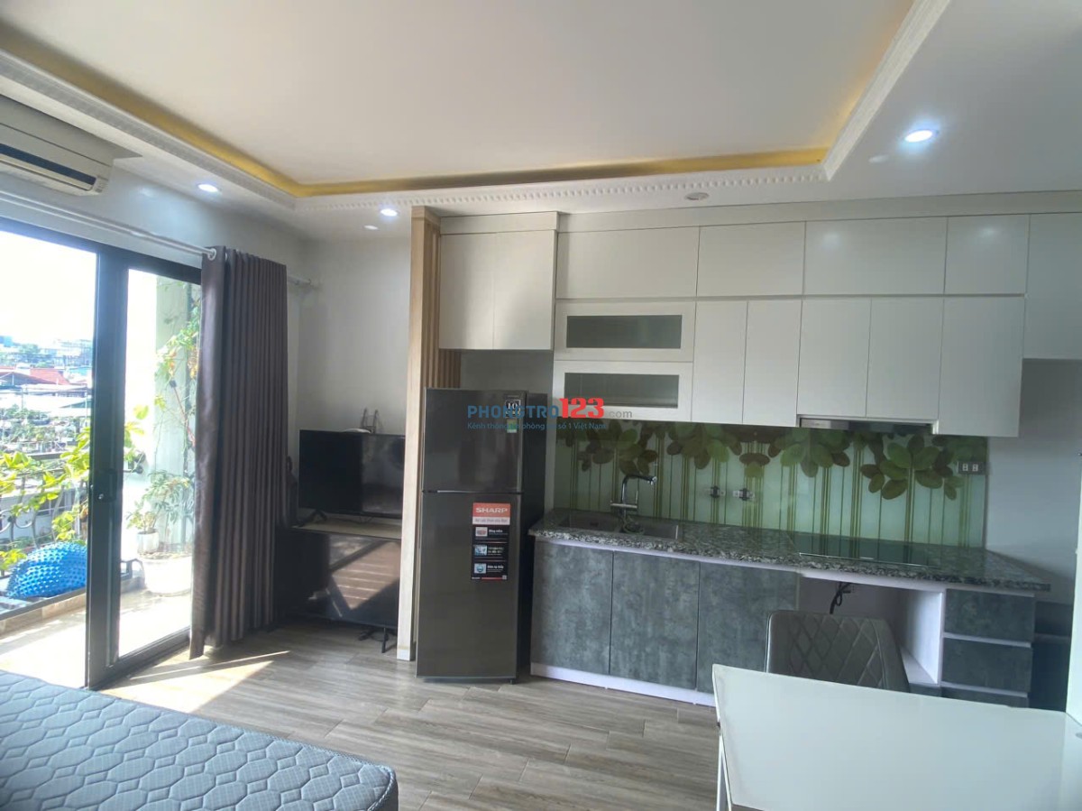 Cho thuê Căn hộ full đồ tại Ngõ 193 Trích Sài. Ban công View hồ cực thoáng. Chỉ 6.5tr