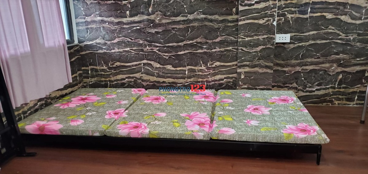 PHÒNG SẠCH, THOÁNG CÓ BẾP LỚN, CỬA SỔ LỚN Ở TẦNG LỬNG - P5, Q8