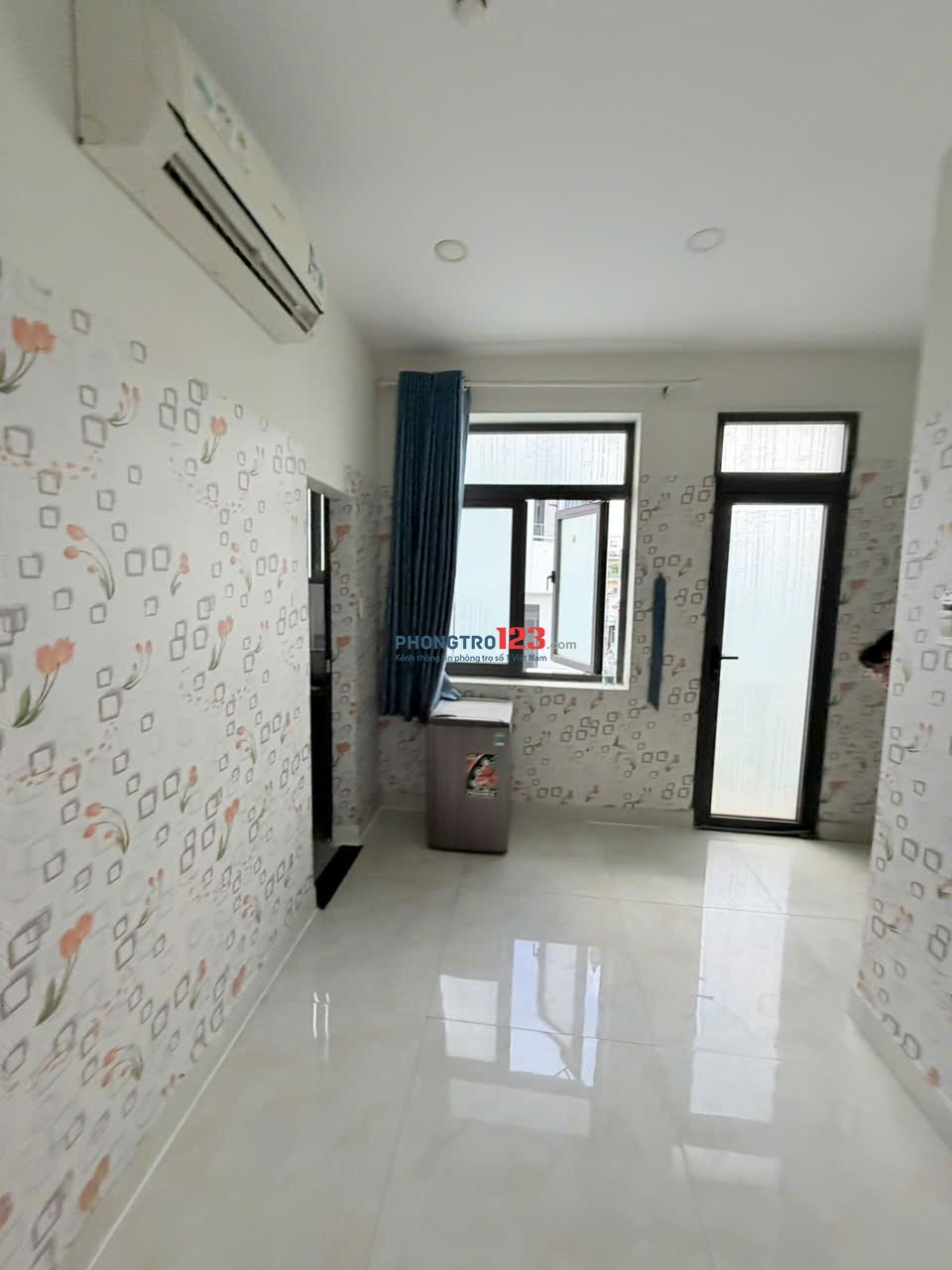 Phòng ban công, cửa sổ, máy lạnh đối diện Emart Phan Văn Trị (Gò Vấp)
