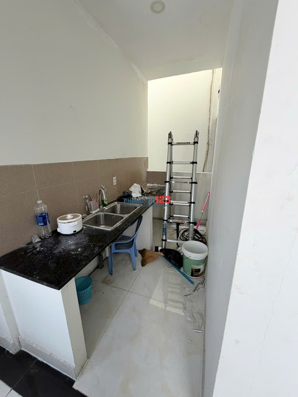 Phòng ban công, cửa sổ, máy lạnh đối diện Emart Phan Văn Trị (Gò Vấp)