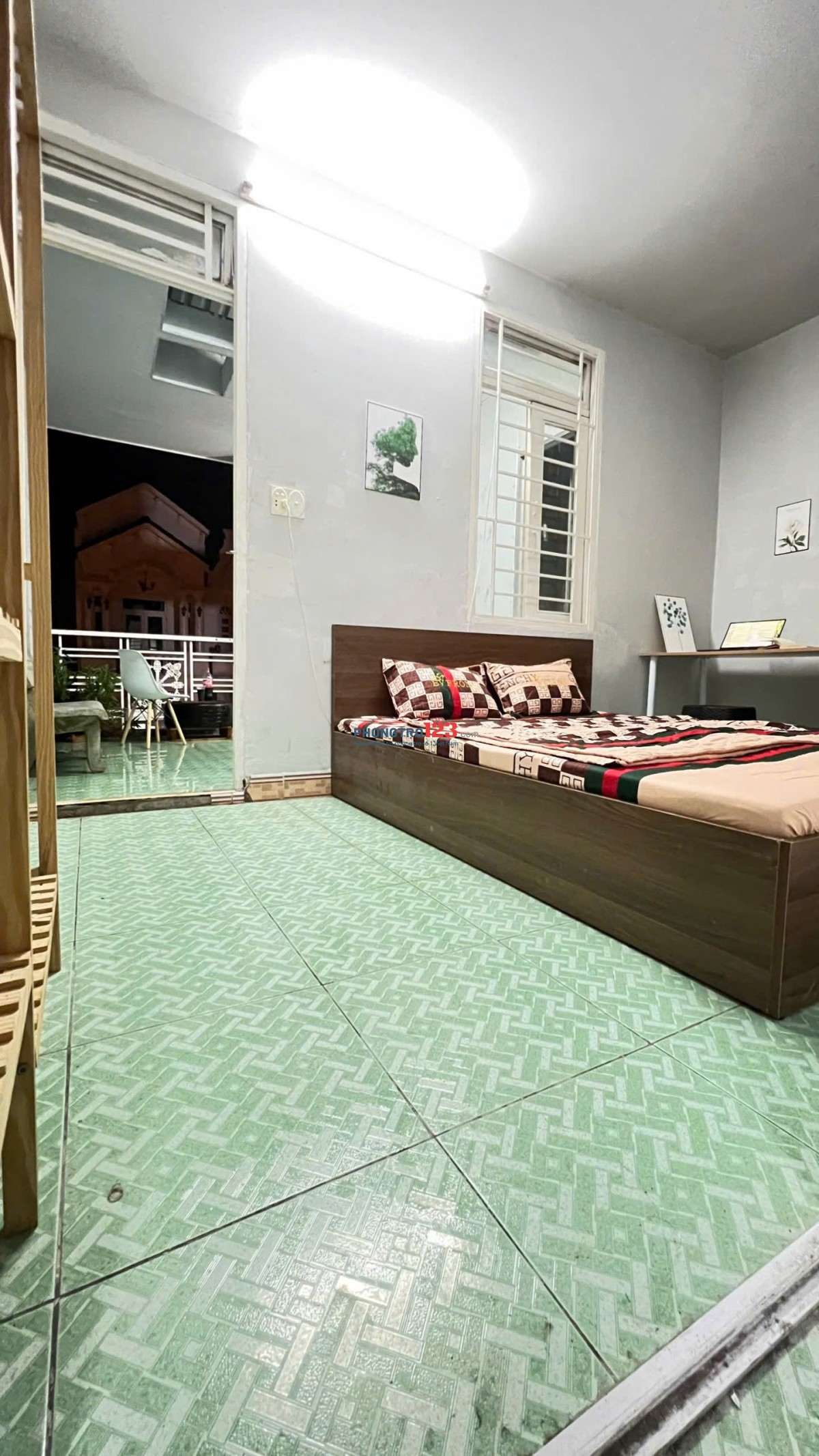 Chính chủ cho thuê phòng ban công lớn đầy đủ nội thất cao cấp
